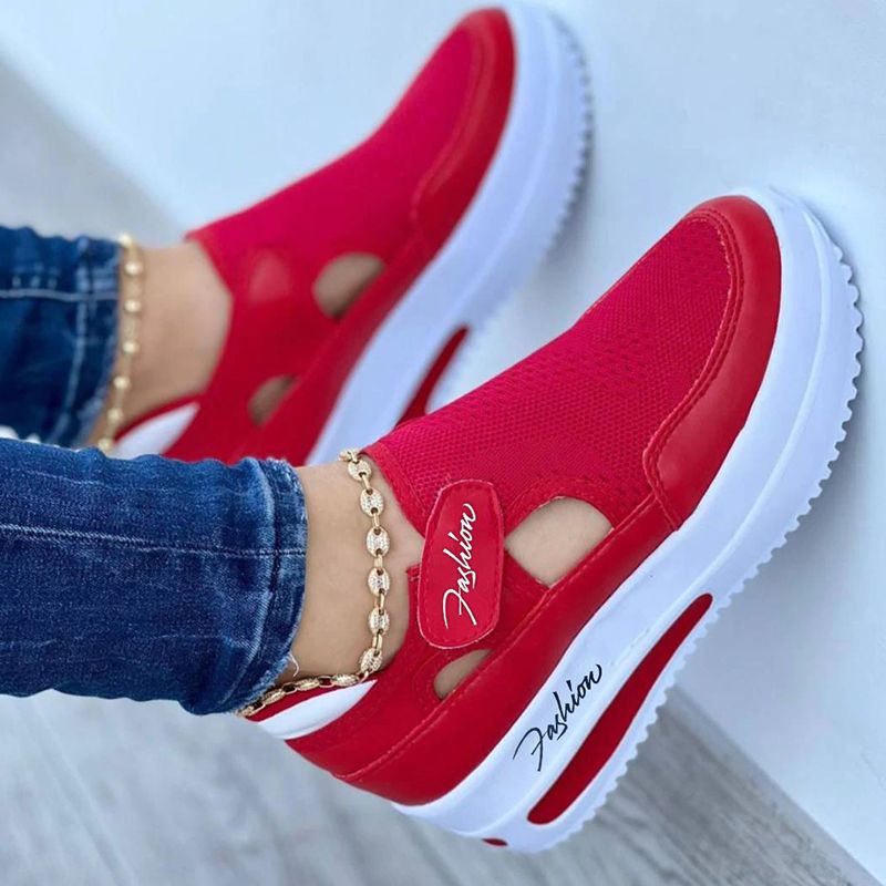 402276121
